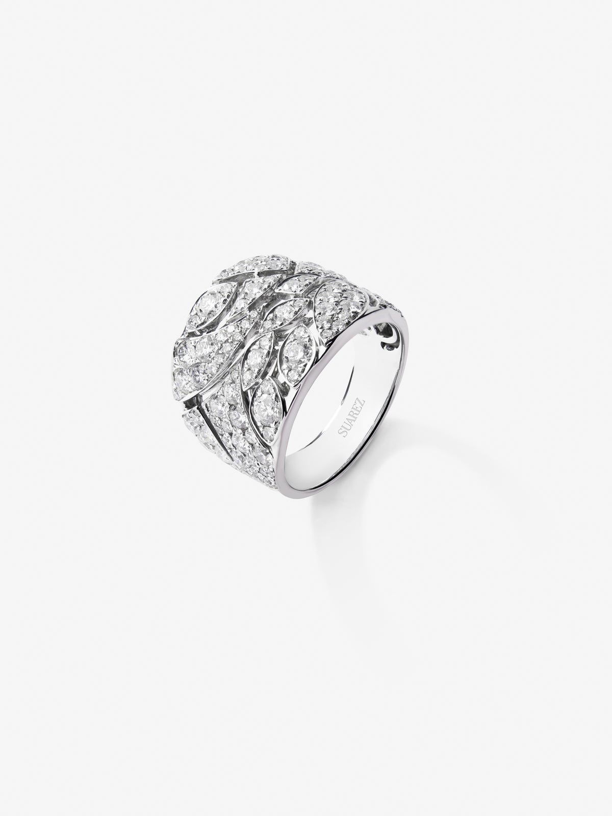 Wide ring with leaves in 18K white gold with diamonds