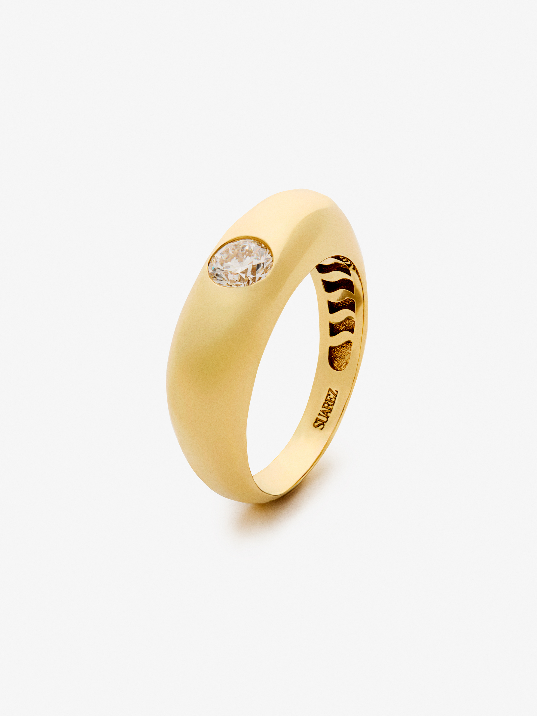 Anillo de oro amarillo de 18K con diamante en talla brillante de 0,4 cts