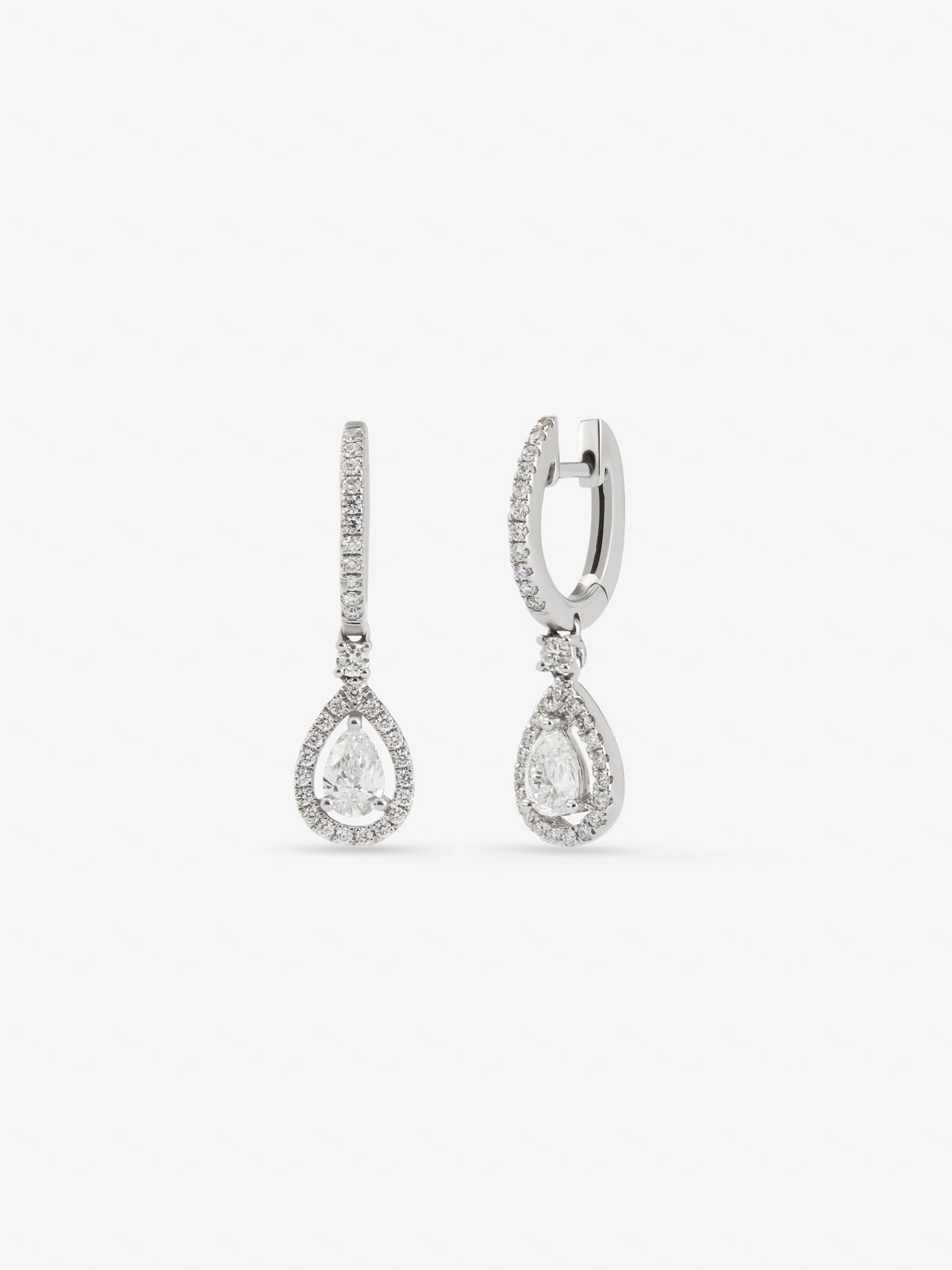 18K white gold earrings with 1.02 ct pear-cut and brilliant-cut diamonds