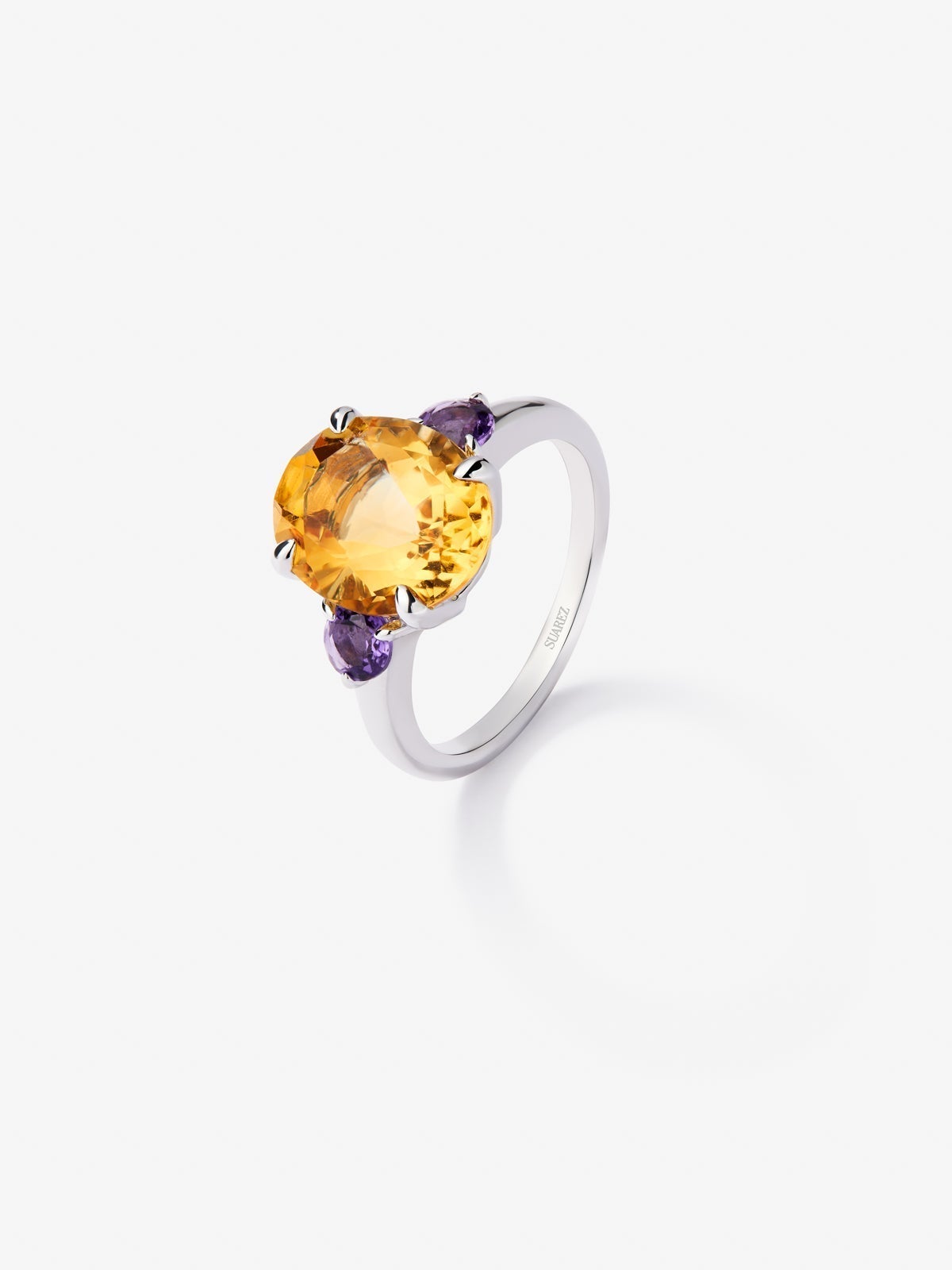 925 silver triple ring with oval-cut citrine quartz of 4.16 cts and 2 brilliant-cut purple amethysts with a total of 0.44 cts