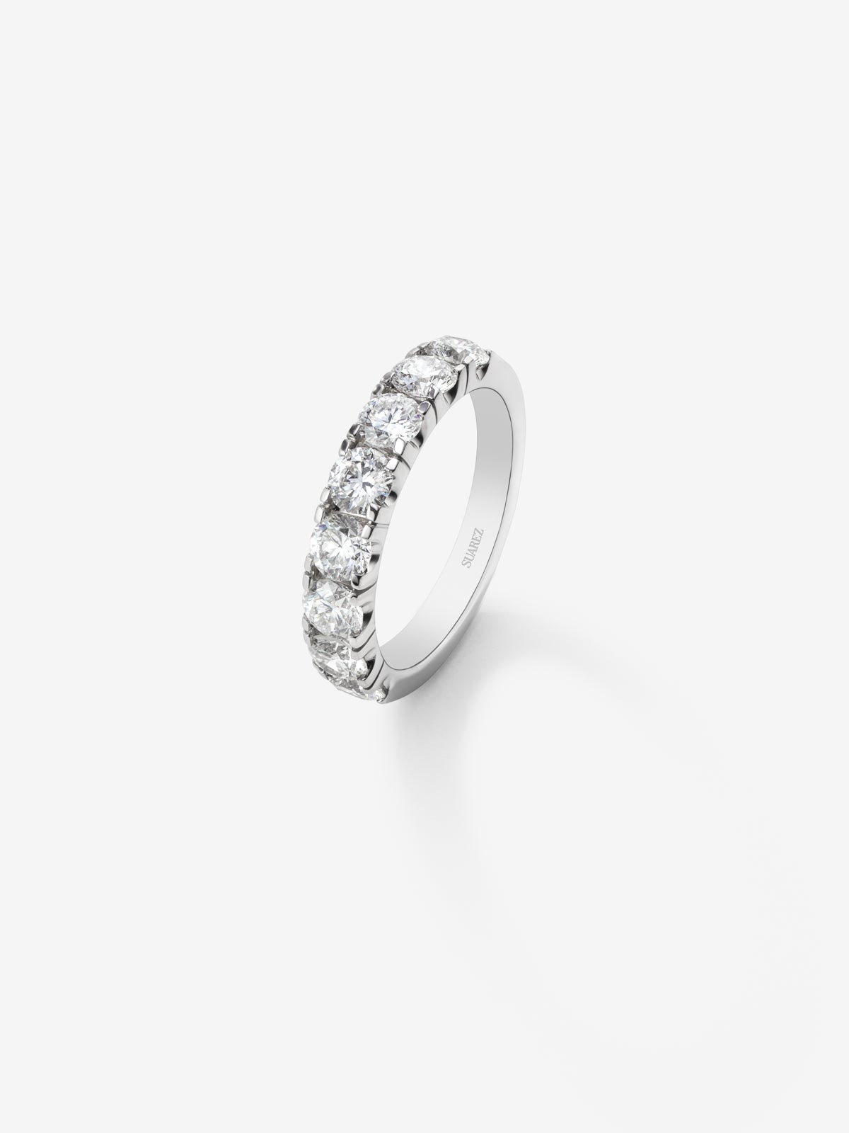 Half ring in 18K white gold with 11 brilliant-cut diamonds with a total of 0.55 cts