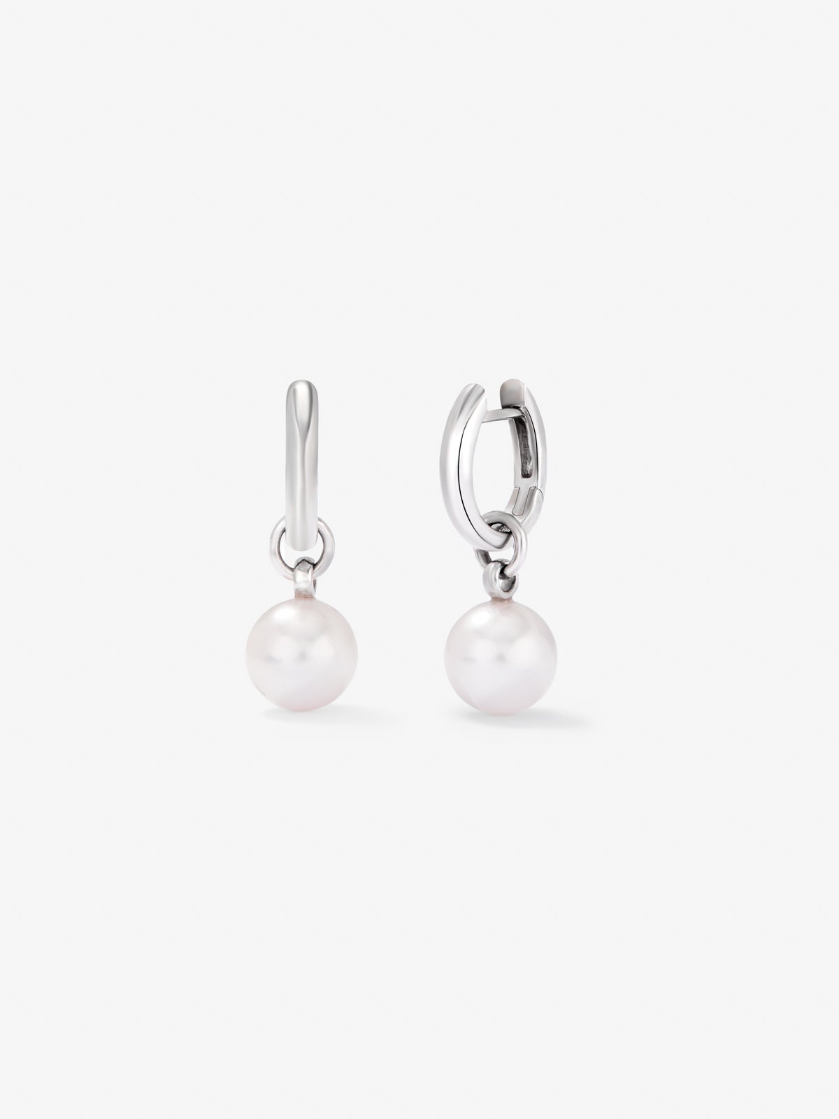925 silver earrings with 8.5 mm Akoya pearls
