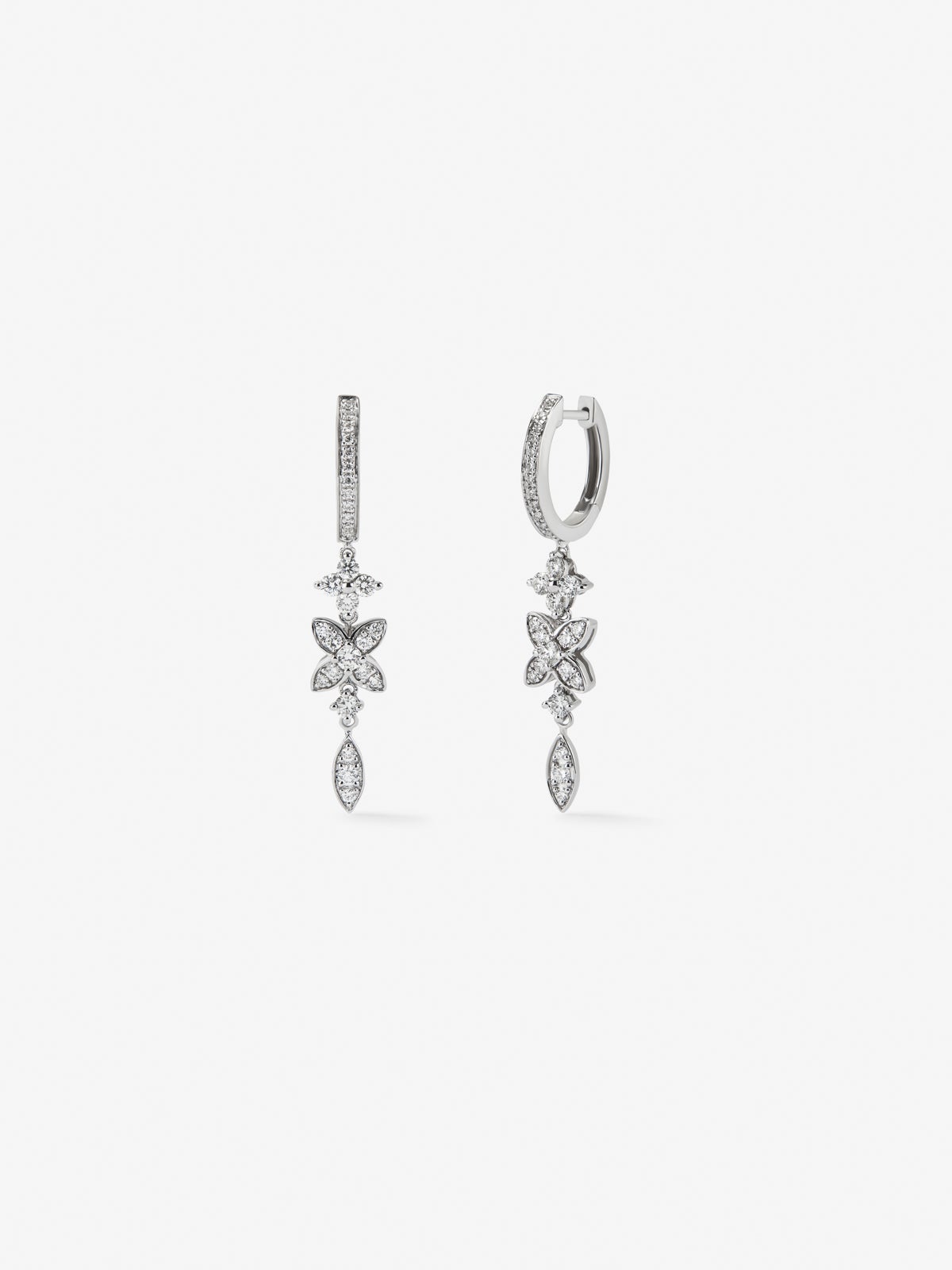 18K white gold earrings with 58 brilliant-cut diamonds with a total of 0.76 cts