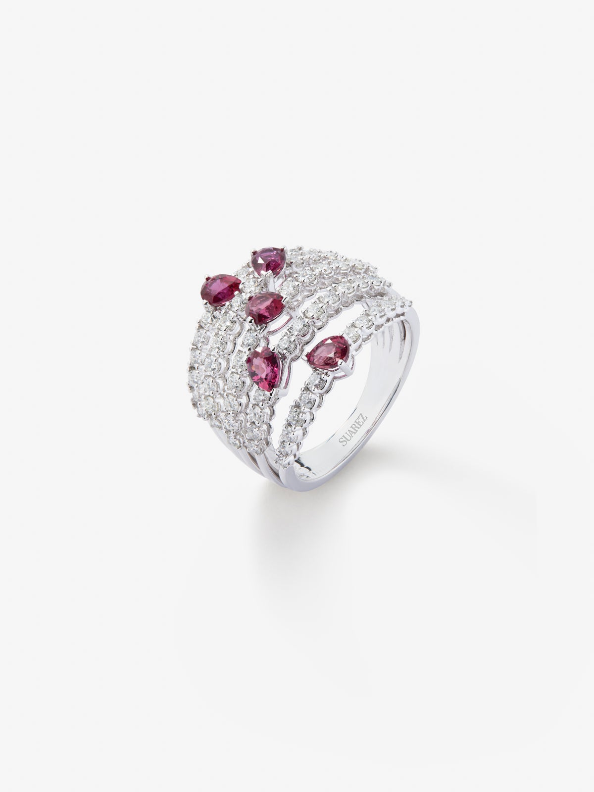 18K white gold ring with 60 brilliant-cut diamonds with a total of 1 cts and 5 pear-cut red rubies with a total of 1.14 cts