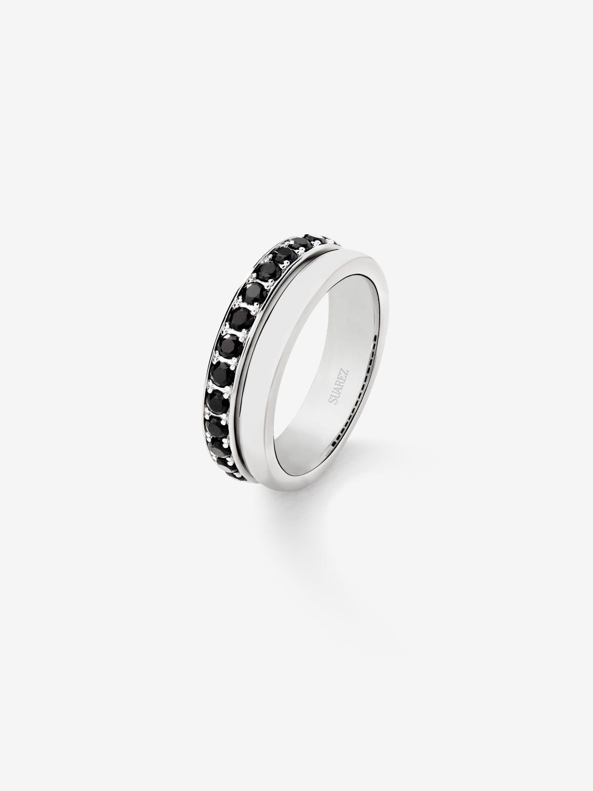 925 silver ring with 15 brilliant-cut spinels with a total of 0.38 cts
