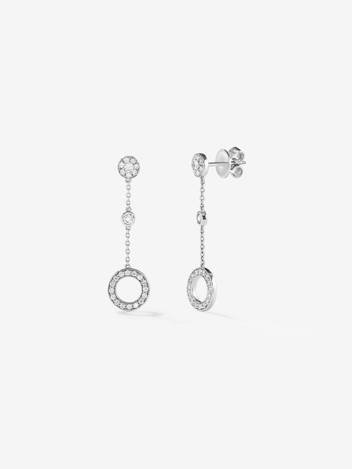 Pendientes largos de cadena de oro blanco de 18kt con motivos circulares con diamantes