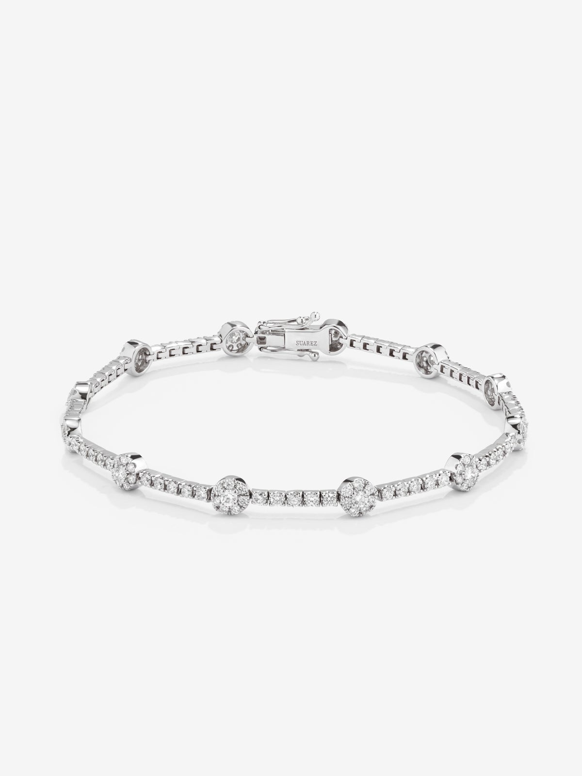18K white gold rivière bracelet with 155 brilliant-cut diamonds with a total of 2.09 cts