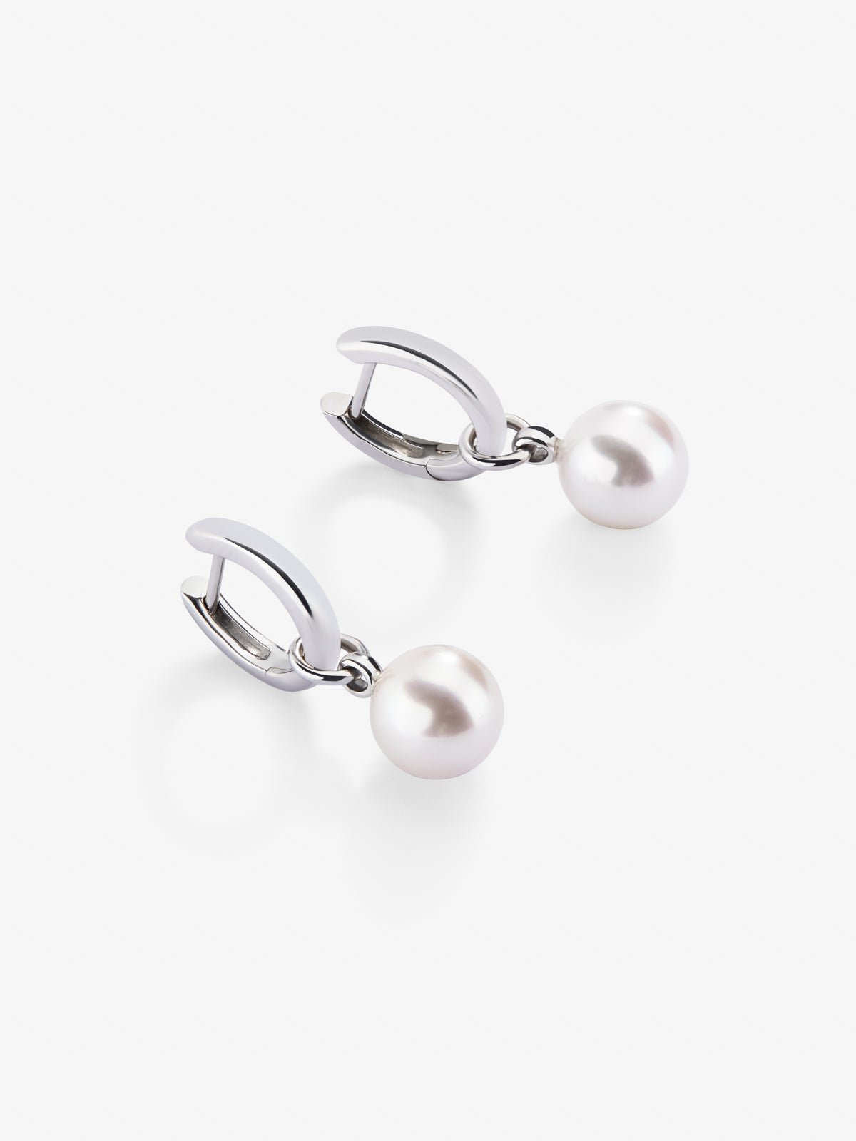 925 silver earrings with 8.5 mm Akoya pearls