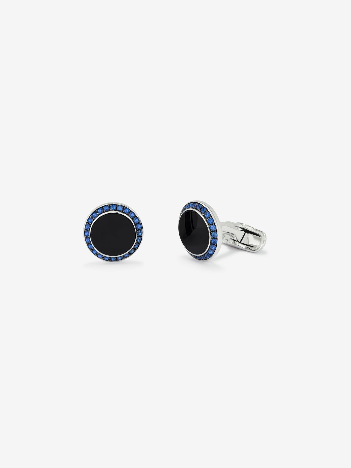 925 silver cufflinks with 2 onyx with a total of 4.24 cts and 48 brilliant-cut blue sapphires with a total of 0.68 cts