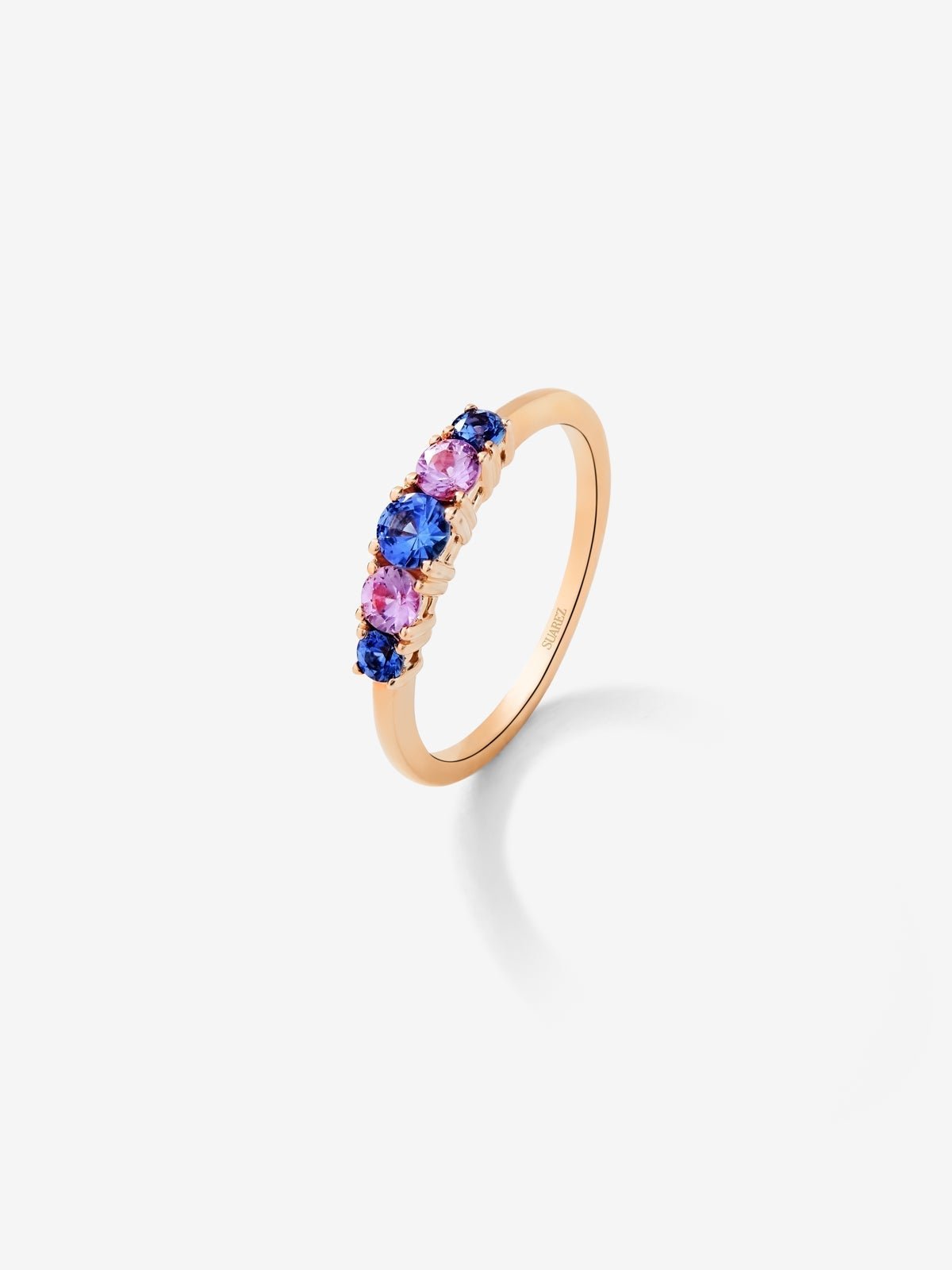 Anillo cinquillo de oro rosa de 18K con 5 zafiros rosas y azules en talla brillante con un total de 0,52 cts