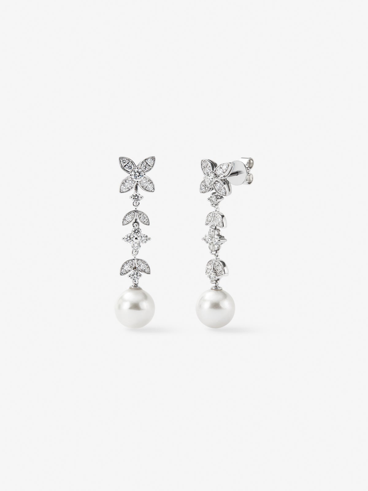 18K white gold earrings with 62 brilliant-cut diamonds with a total of 0.99 cts and 2 8.5 mm 2+ Akoya pearls