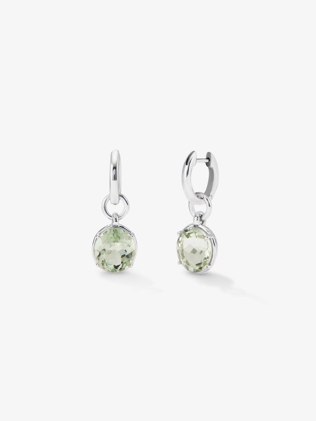 Pendientes de plata 925 con 2 amatistas verdes en talla oval de 5,9 cts