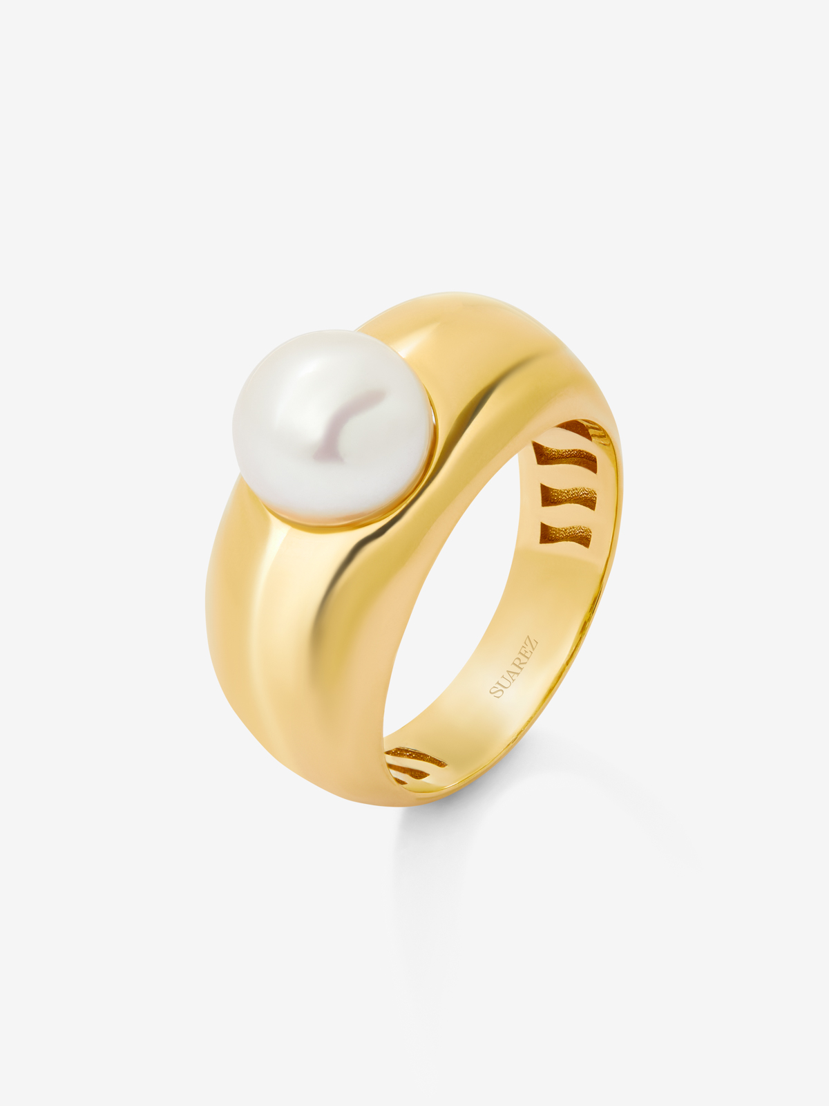 Anillo de oro amarillo de 18K con perla akoya de 8mm