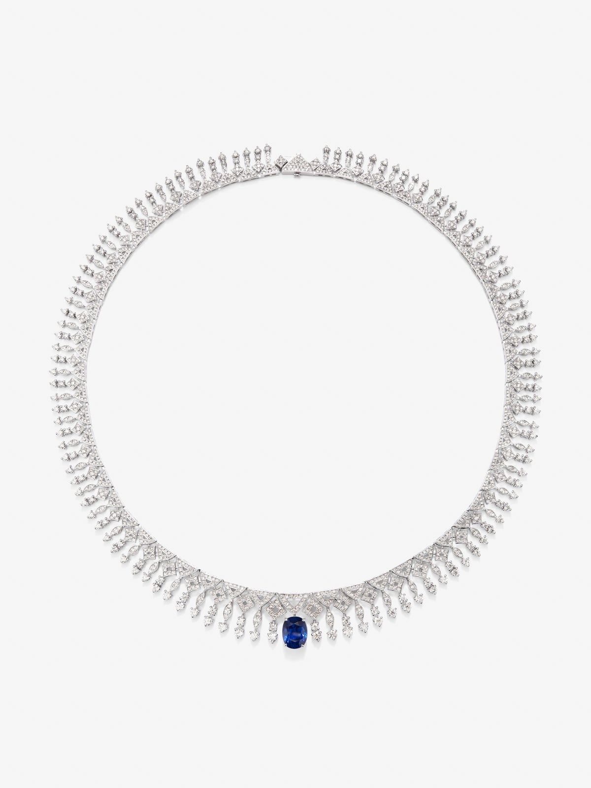 18K white gold necklace with Royal blue sapphire in 3.92 oval size and white diamonds of 9.27 cts