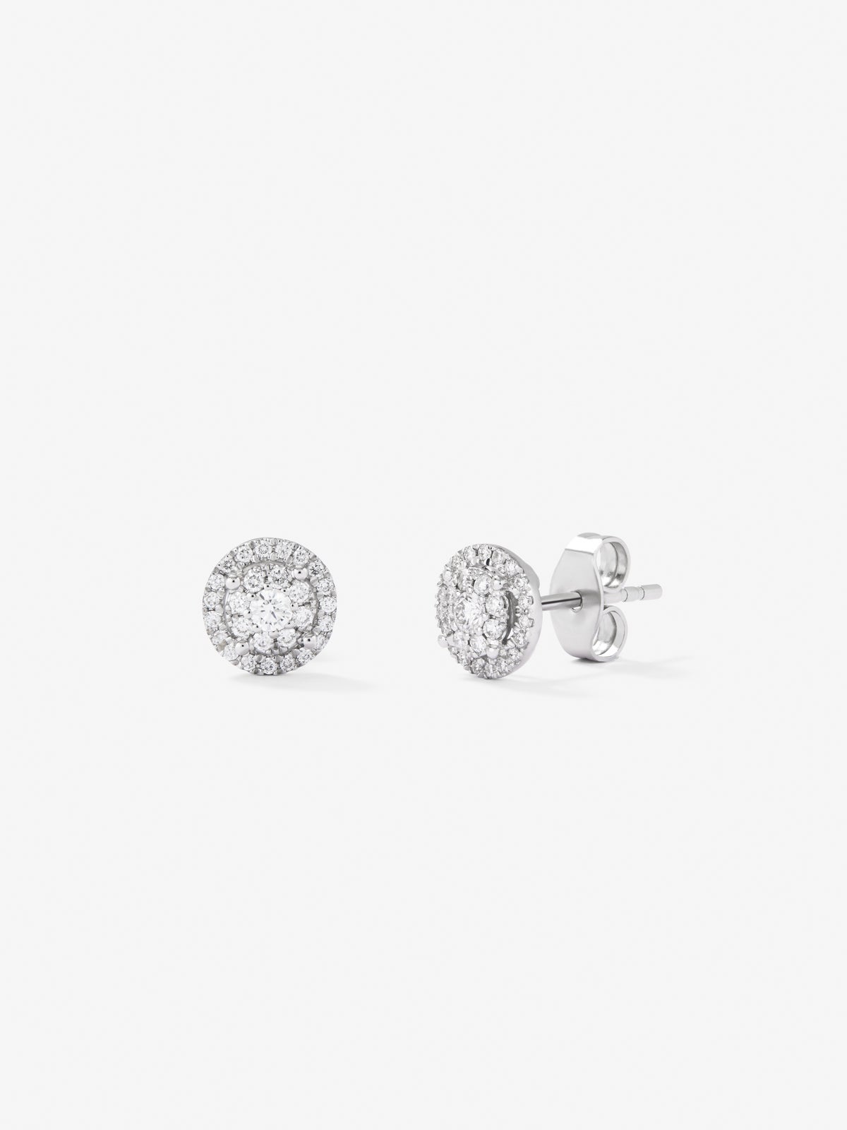 Pendientes de oro blanco de 18K con 56 diamantes en talla brillante con un total de 0,28 cts