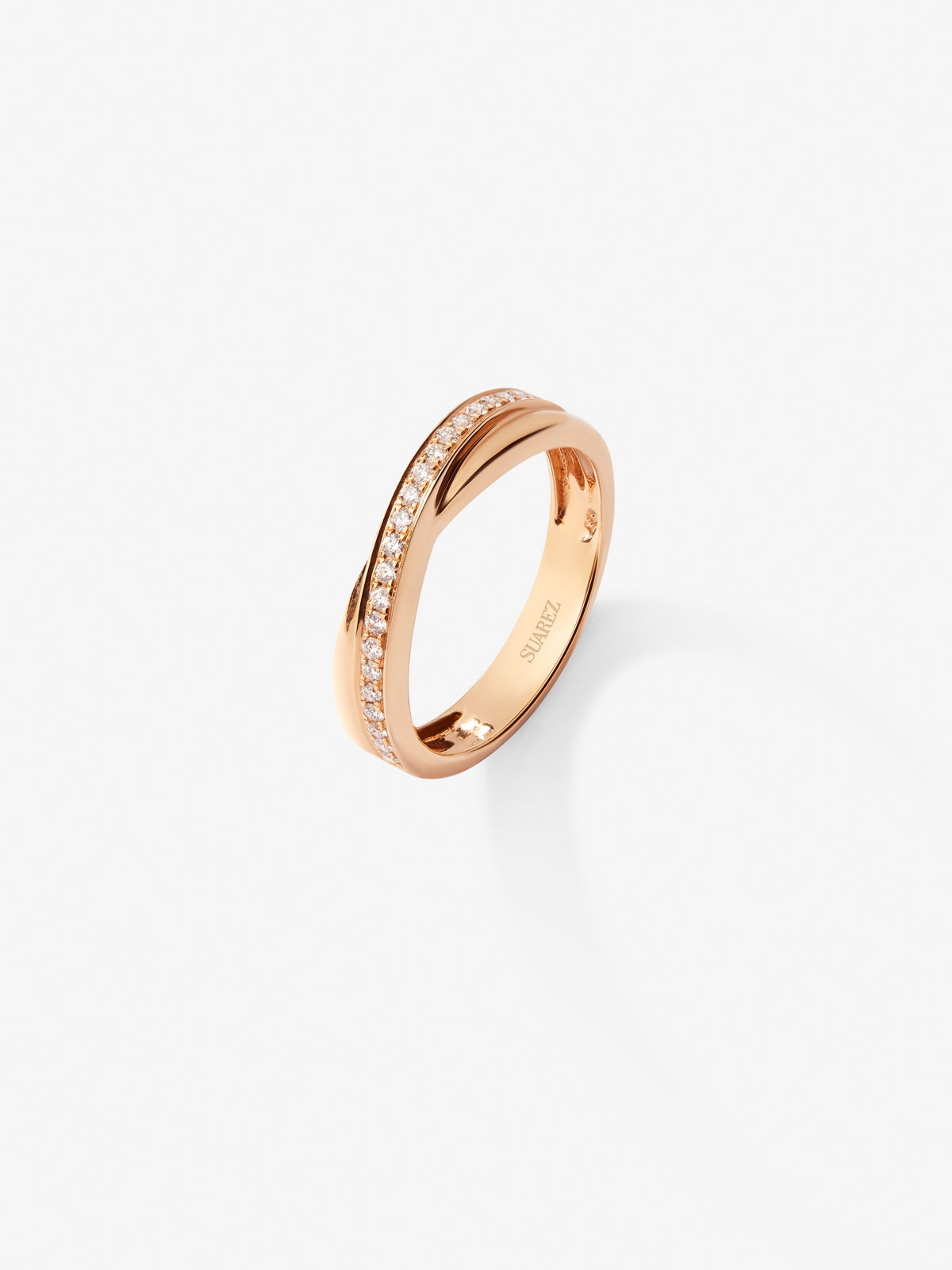 18K rose gold cross ring with 23 brilliant-cut diamonds with a total of 0.18 cts