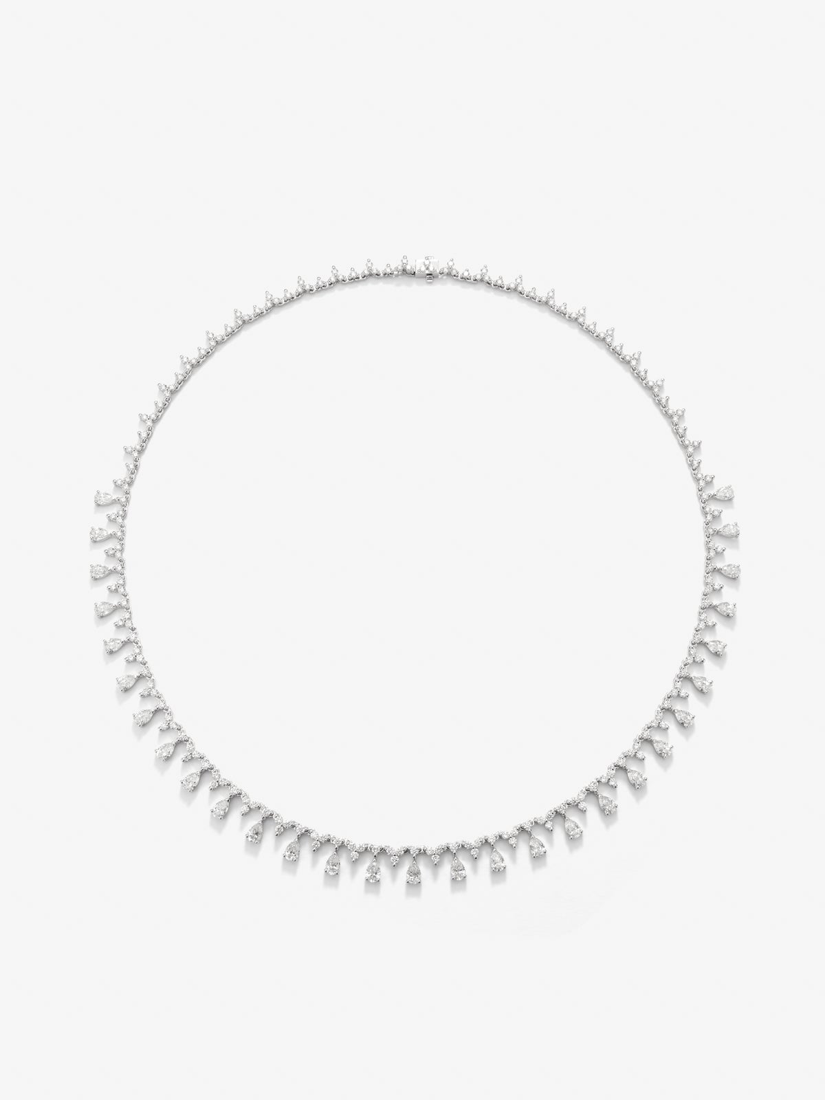 18K white gold rivière necklace with 23 pear-cut diamonds with a total of 4.71 cts and 190 brilliant-cut diamonds with a total of 5.57 cts