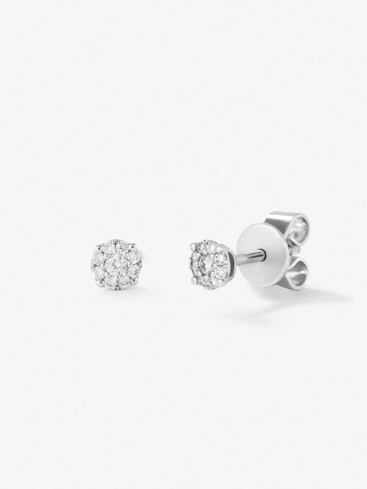 Pendientes de oro blanco de 18K con 2 diamantes en talla brillante con un total de 0,15 cts